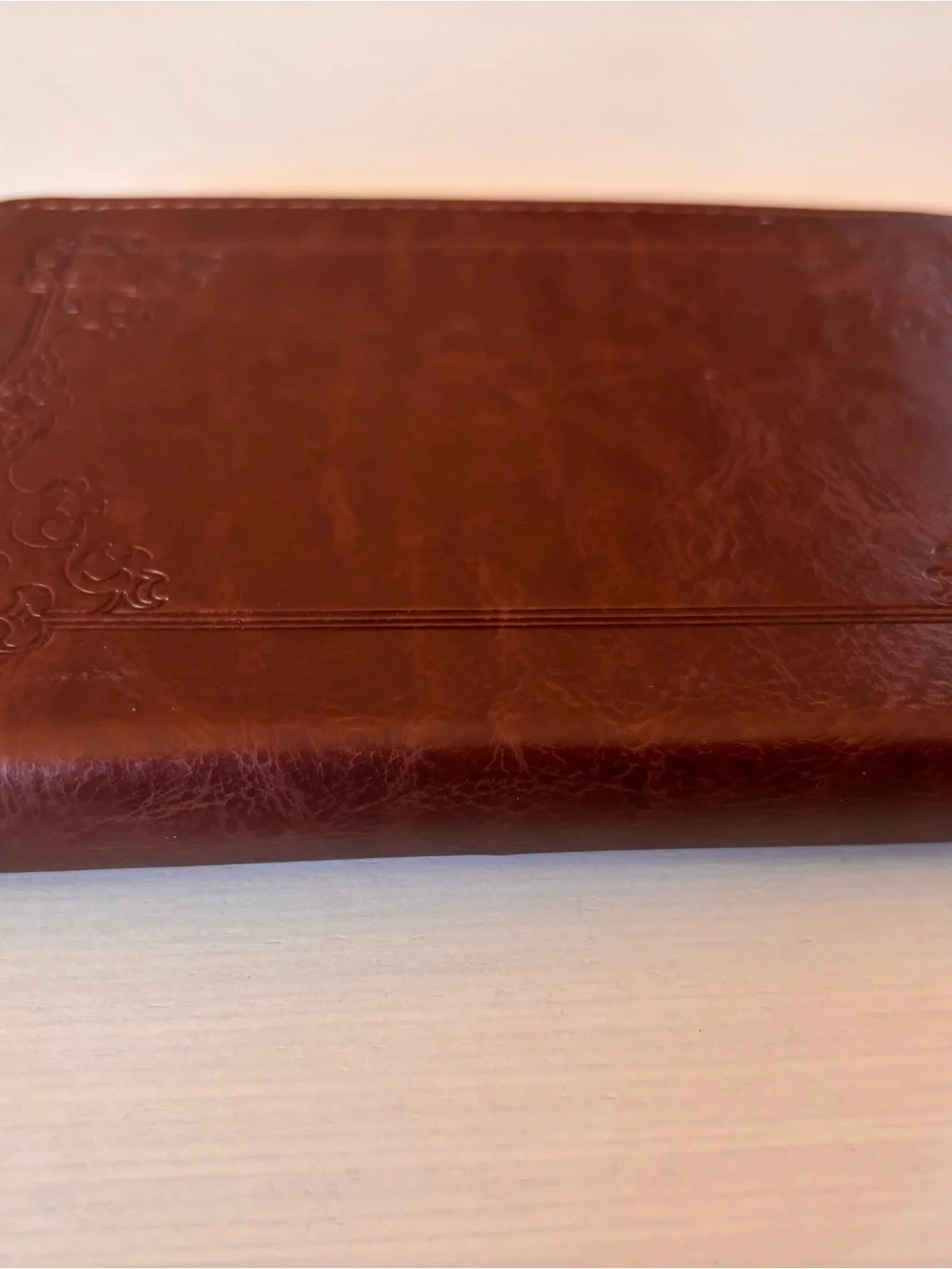 Amazon Kindle 6th Generation E-Reader with Brown Embossed Leather Case